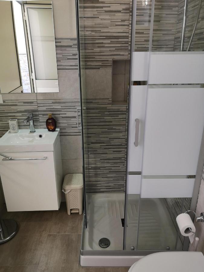 Zisa Home Ai Cantieri Culturali-Facile Posteggio In Strada No Ticket Palerme Extérieur photo