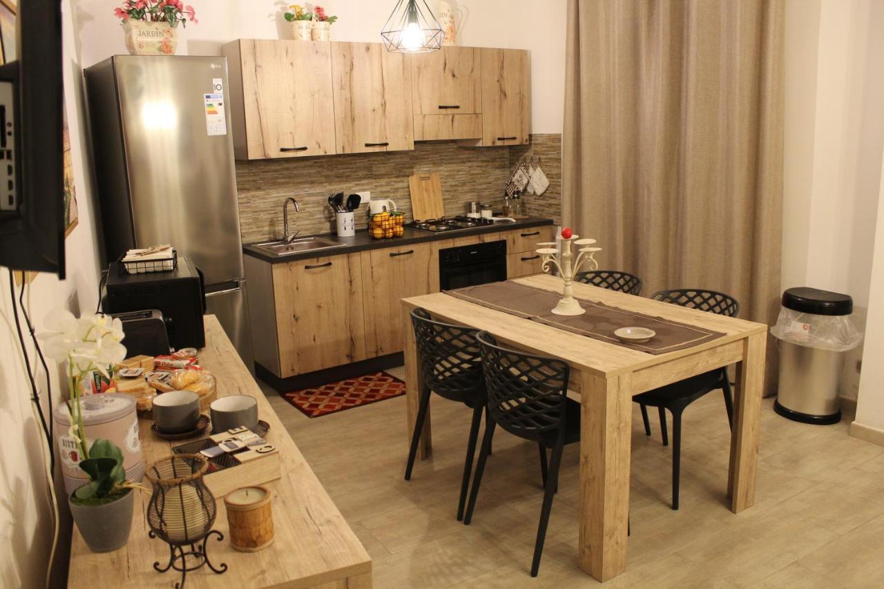 Zisa Home Ai Cantieri Culturali-Facile Posteggio In Strada No Ticket Palerme Extérieur photo